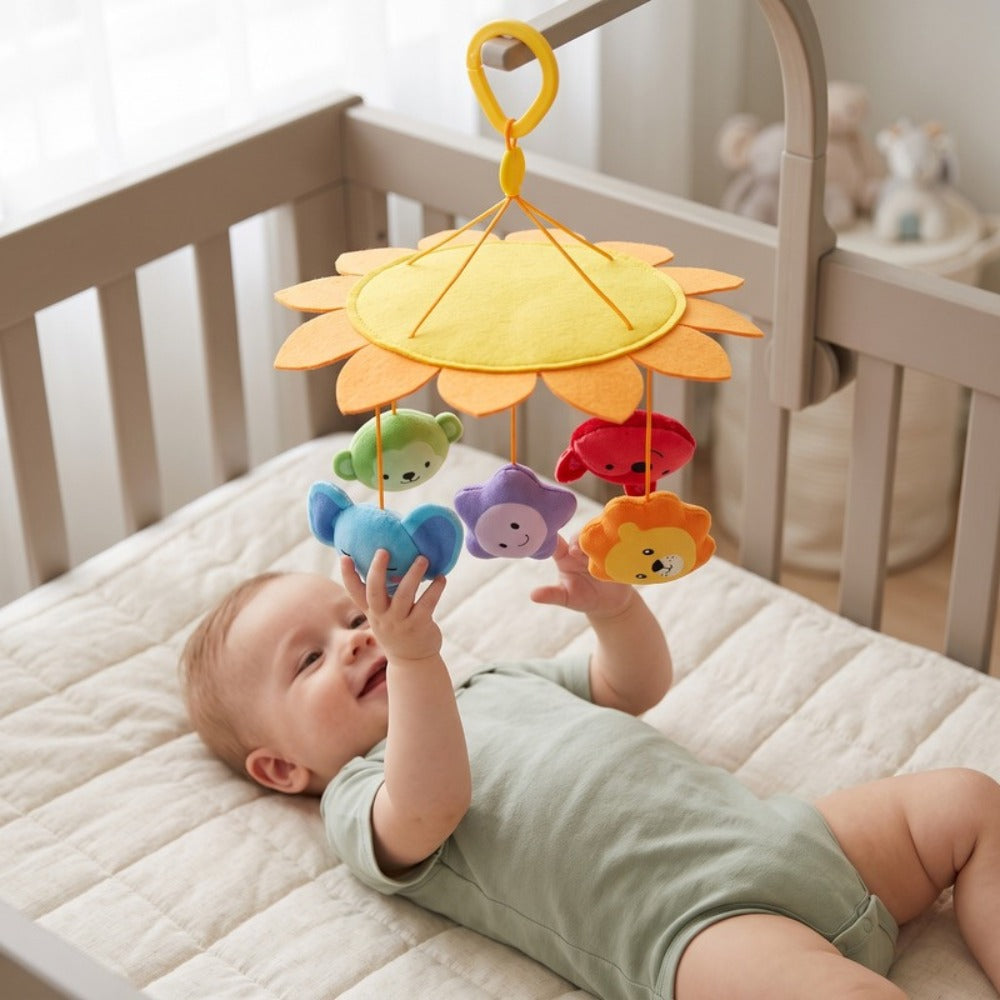 Little Manta Whirl Baby Pram Rattle clip ring detail