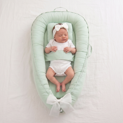 Little Manta Swaddle Wing Baby Lounger