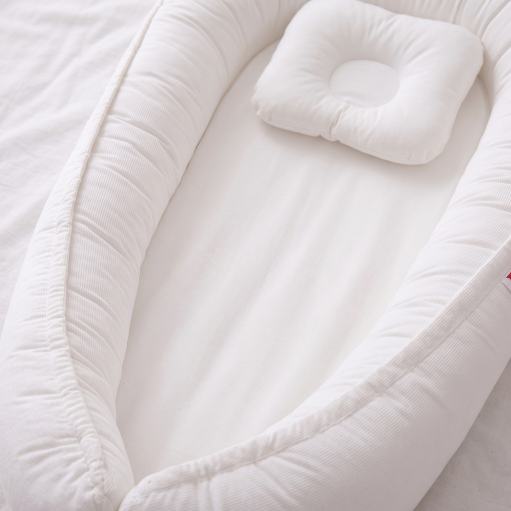 Little Manta Swaddle Wing Baby Lounger