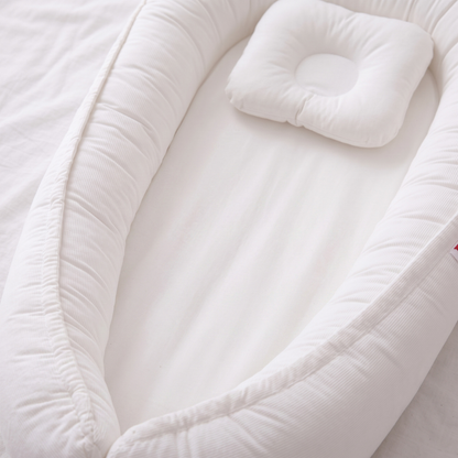 Little Manta Swaddle Wing Baby Lounger