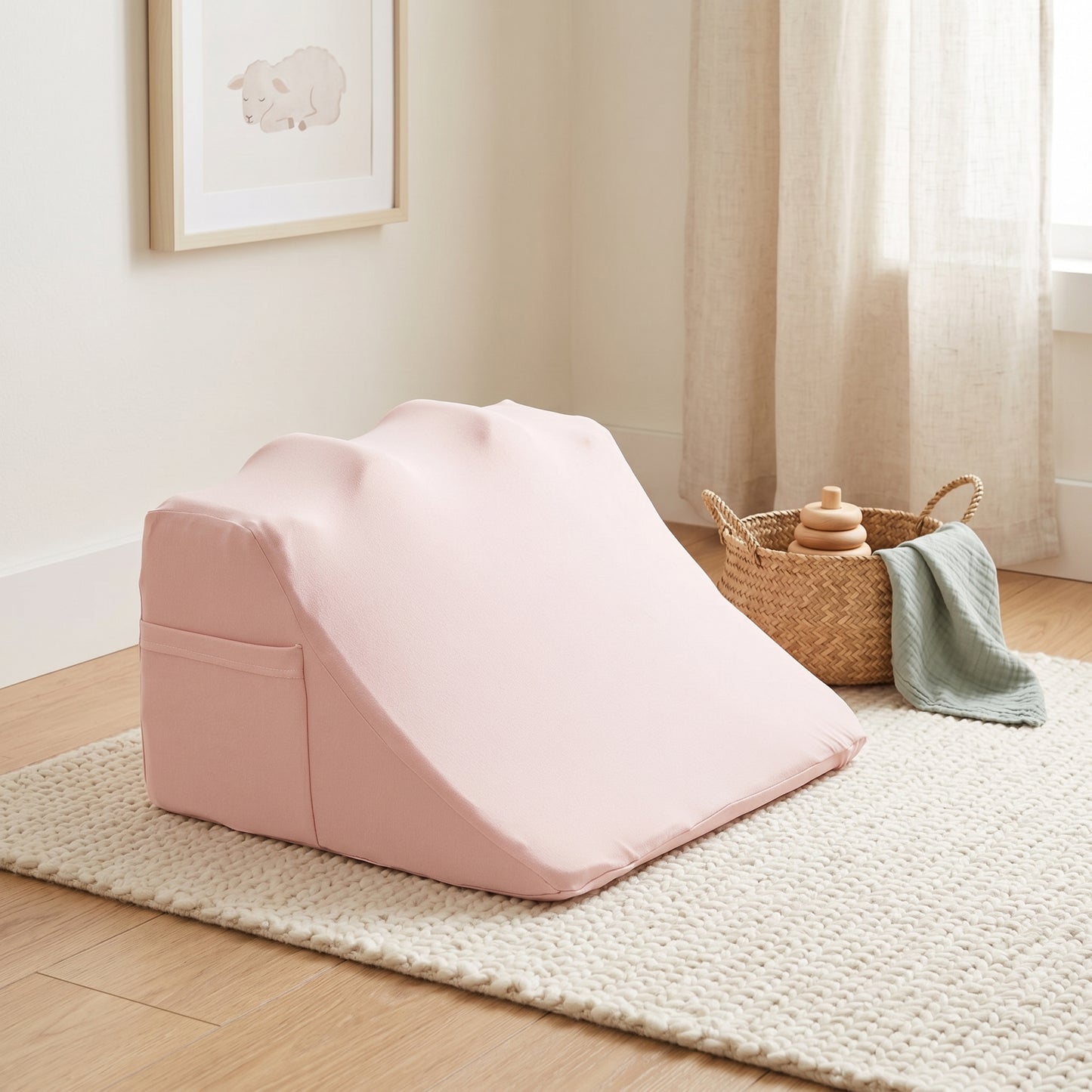 Little Manta Baby Wedge Cushion