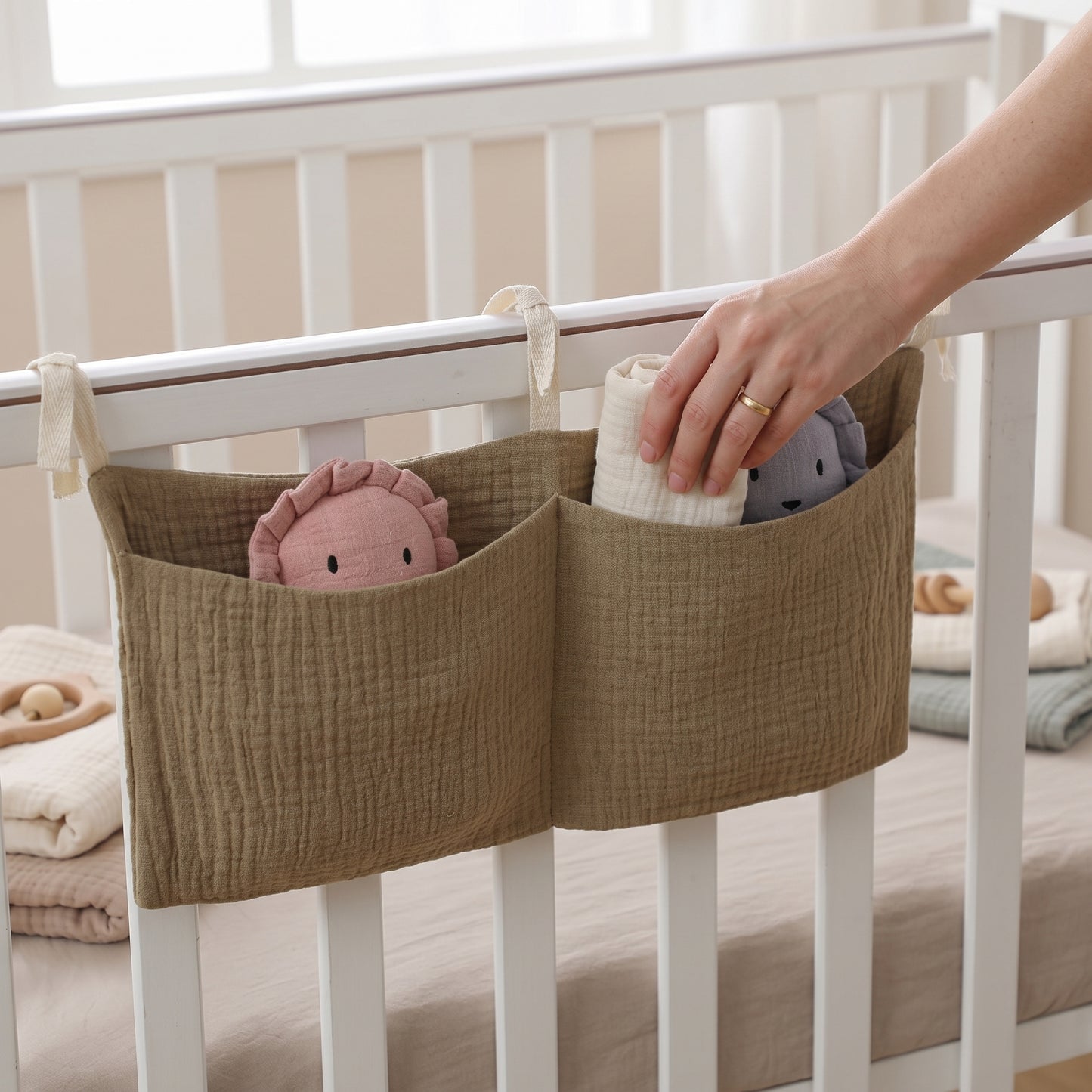Little Manta Tidy Crib Hanging Organizer