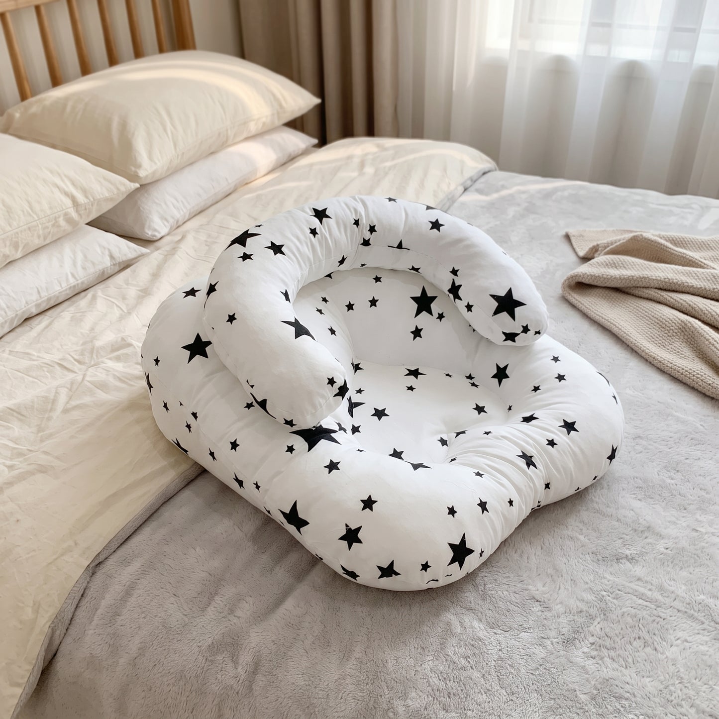 Little Manta Slope Nursing Wedge Pillow