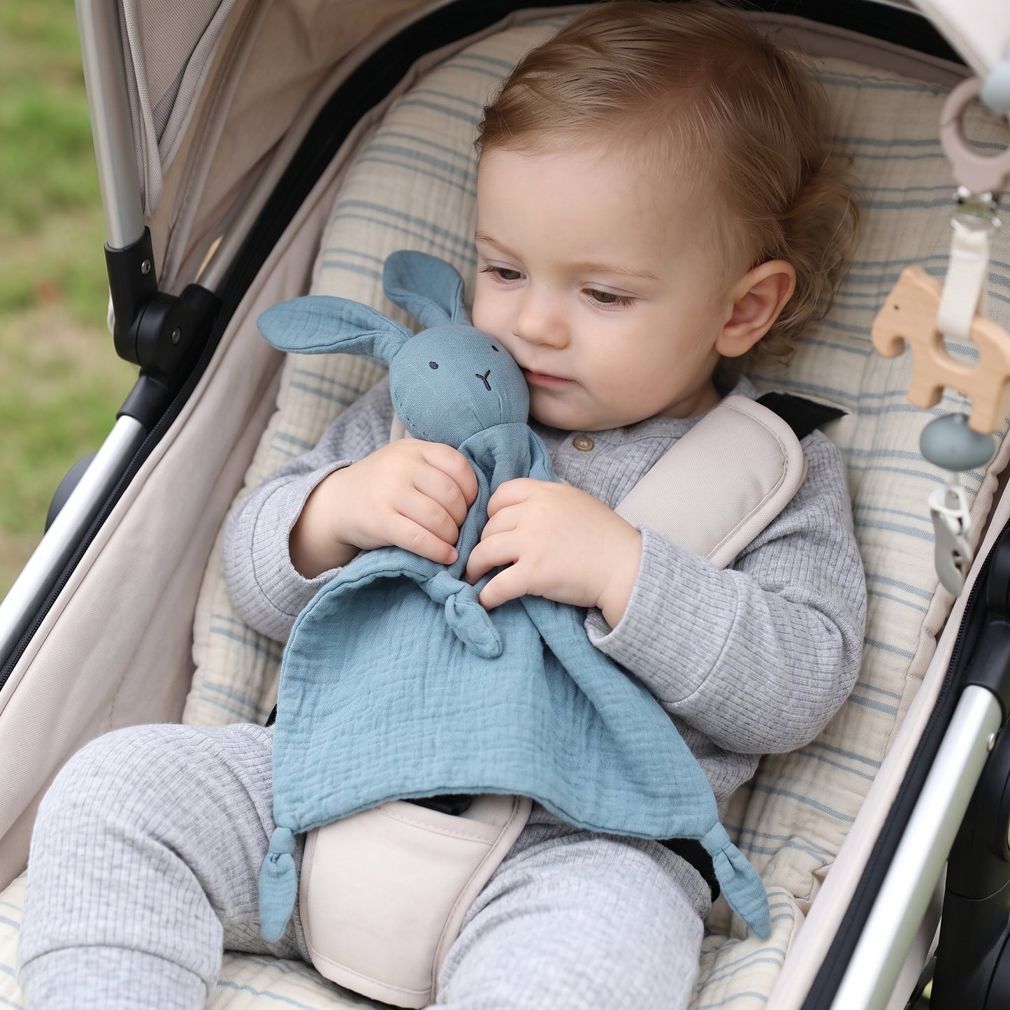 Little Manta Bunny Baby Comforter Blanket