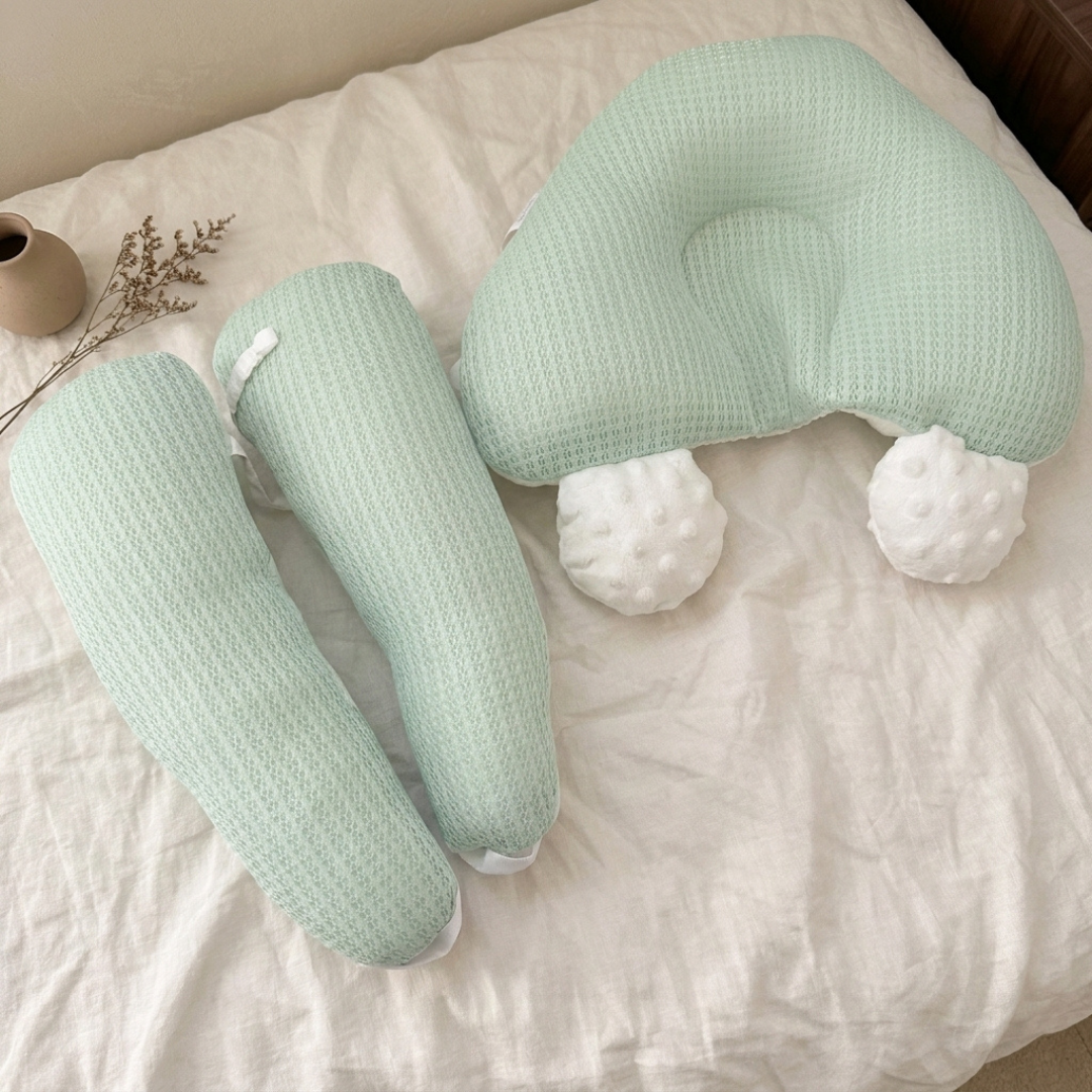 Little Manta Huggable Baby Pillow