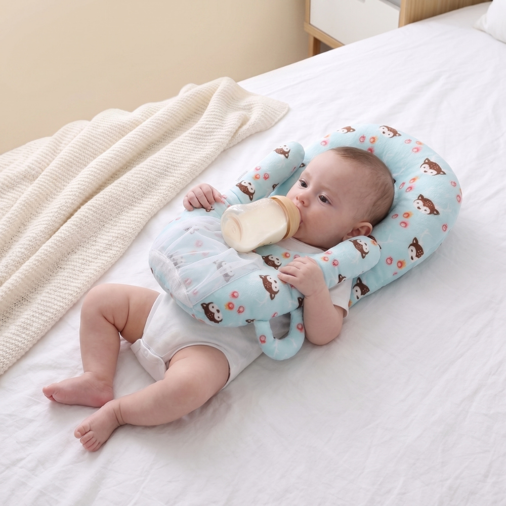 Little Manta Cushy Baby Feeding Pillow