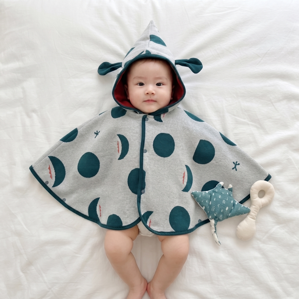 Little Manta Baby Hooded Cape