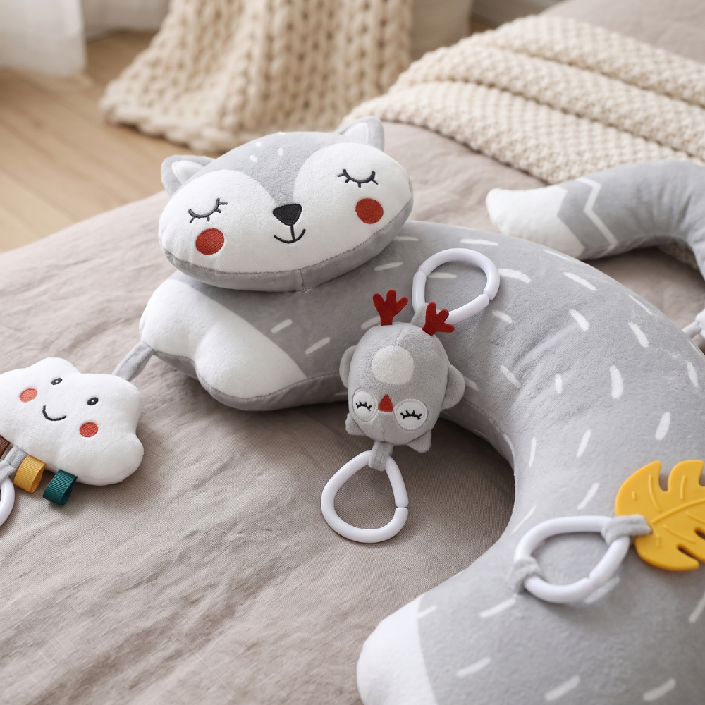 Little Manta Hiro Tummy Time Pillow