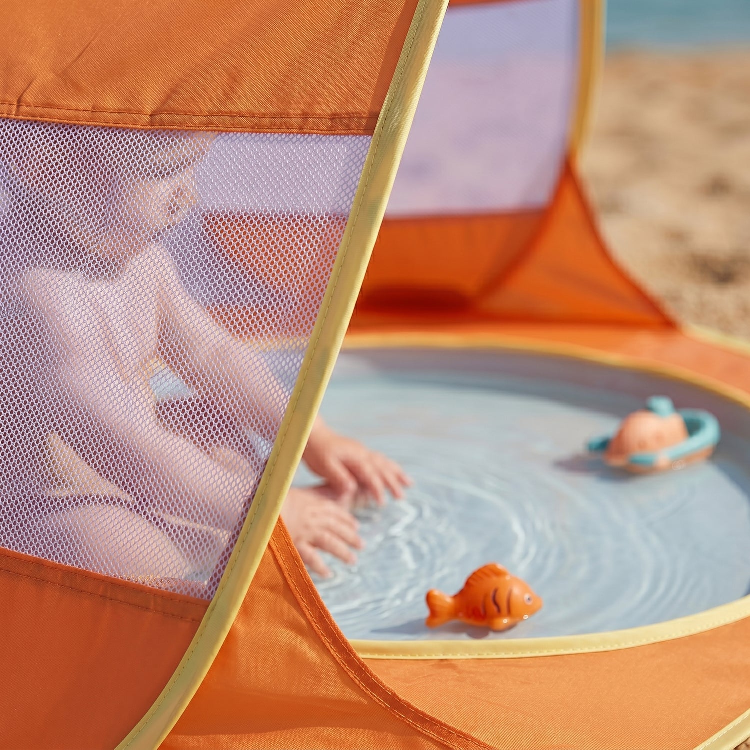 Beach Sun Tent with Paddling Pool