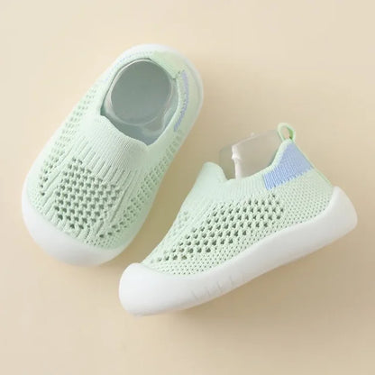 Little Manta Kids Non-Slip Sneakers