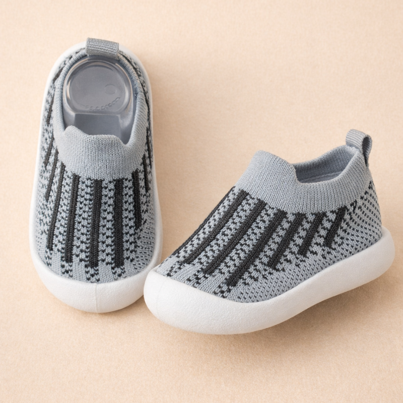 Little Manta Kids Non-Slip Sneakers