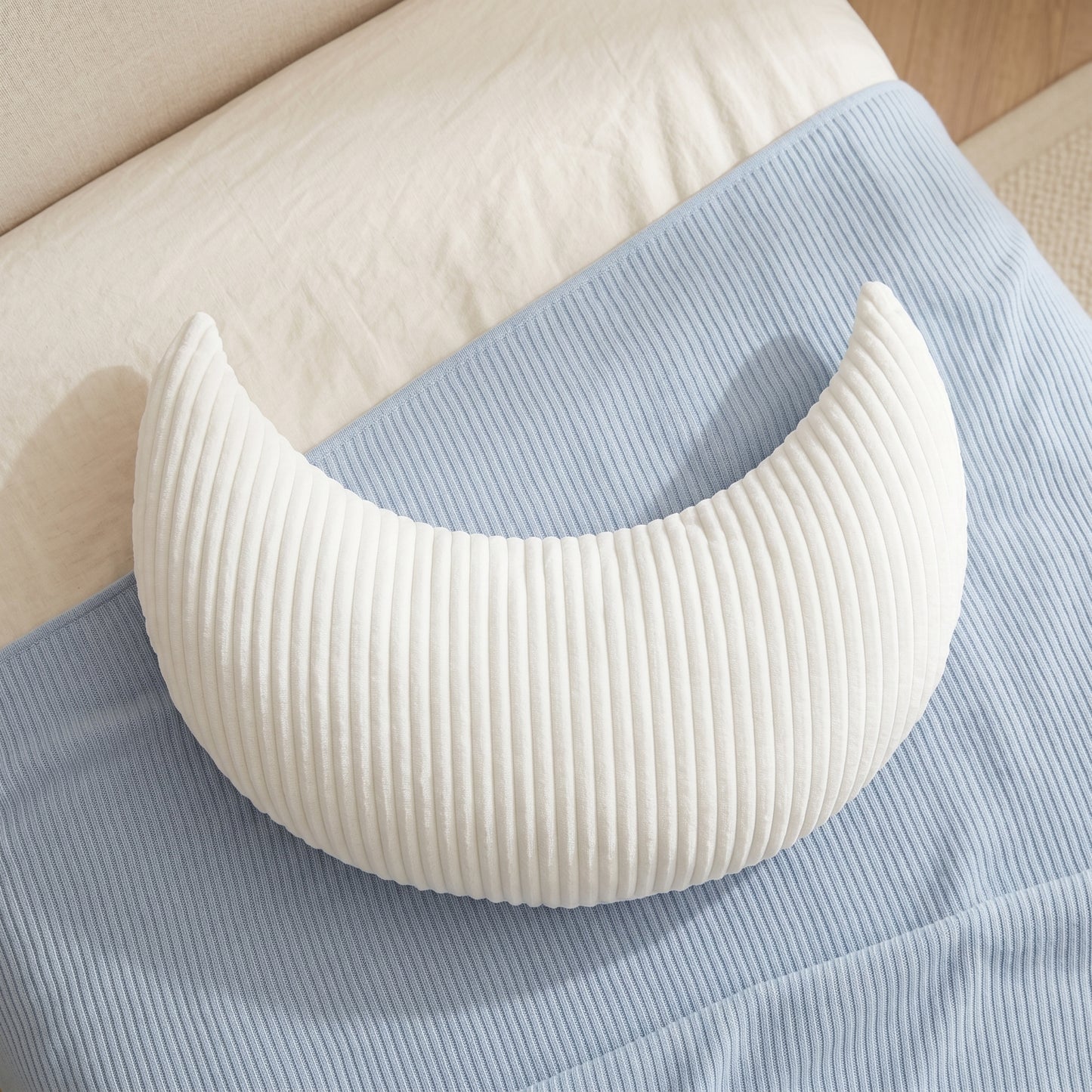 Little Manta Moon Hypoallergenic Pillow