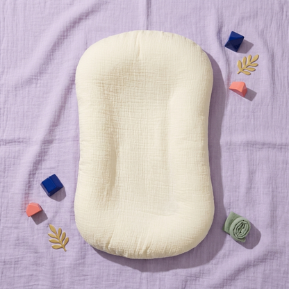 Little Manta Pastel Baby Lounger Nest