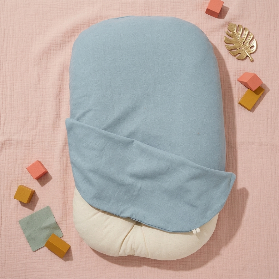 Little Manta Pastel Baby Lounger Nest